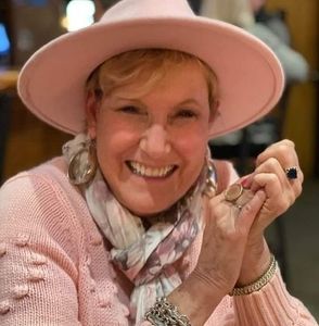 Meet your Posher, Donna sue